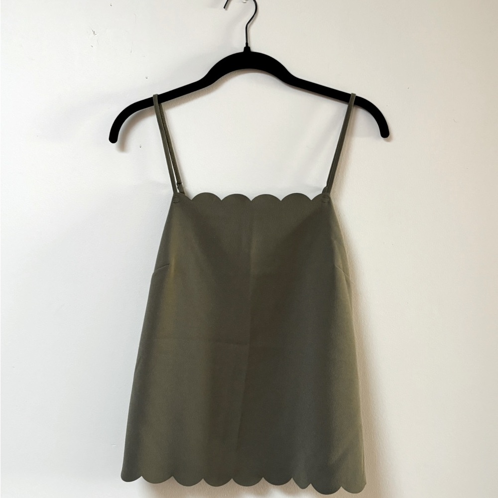 BANANA REPUBLIC | Scalloped Tank Top